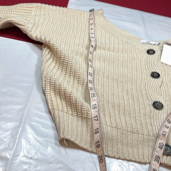 V-Chic cream chunky knit v neck button front cropped boxy sweater acrylic L new - Picture 11 of 16